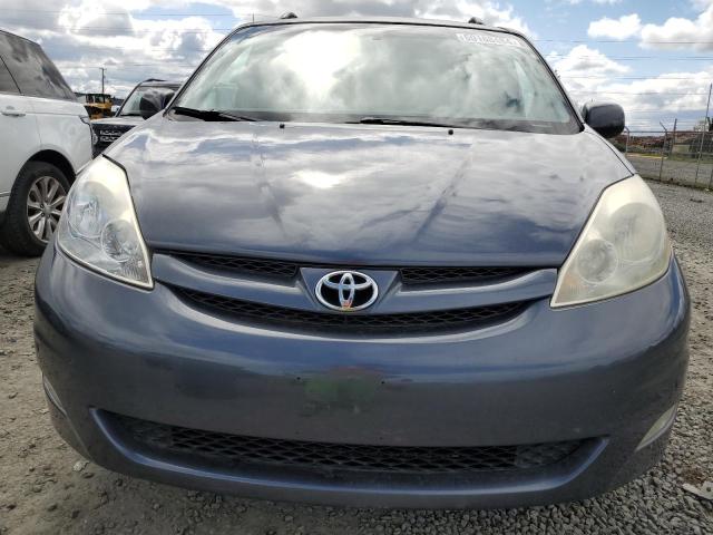 Photo 4 VIN: 5TDYK4CC1AS302308 - TOYOTA SIENNA XLE 