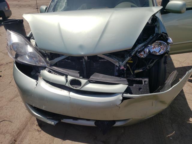 Photo 6 VIN: 5TDYK4CC1AS303104 - TOYOTA SIENNA XLE 