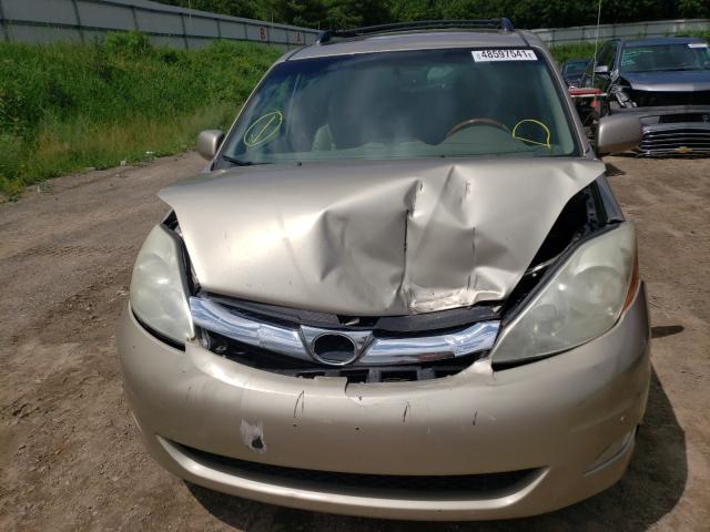 Photo 8 VIN: 5TDYK4CC1AS306066 - TOYOTA SIENNA XLE 