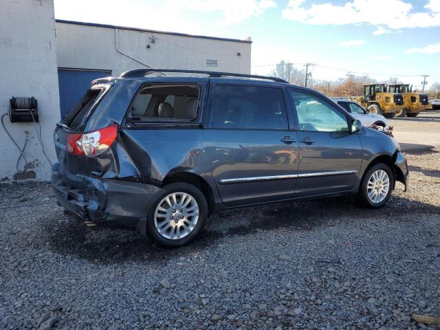 Photo 2 VIN: 5TDYK4CC2AS308974 - TOYOTA SIENNA XLE 