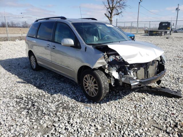 Photo 3 VIN: 5TDYK4CC2AS310899 - TOYOTA SIENNA XLE 