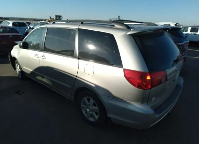 Photo 2 VIN: 5TDYK4CC2AS317366 - TOYOTA SIENNA 