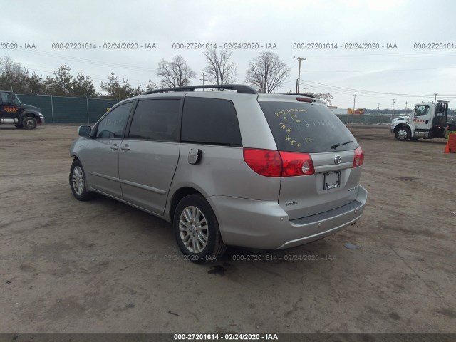 Photo 2 VIN: 5TDYK4CC2AS328528 - TOYOTA SIENNA 