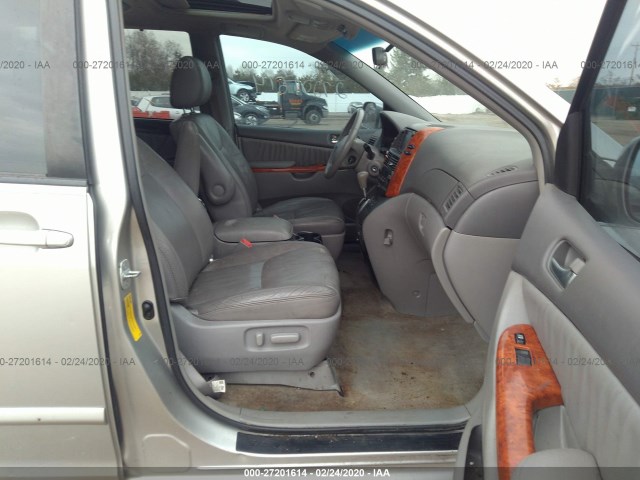 Photo 4 VIN: 5TDYK4CC2AS328528 - TOYOTA SIENNA 