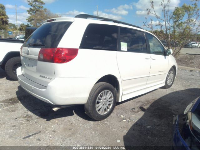 Photo 3 VIN: 5TDYK4CC2AS337066 - TOYOTA SIENNA 