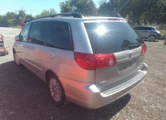 Photo 2 VIN: 5TDYK4CC2AS343031 - TOYOTA SIENNA 