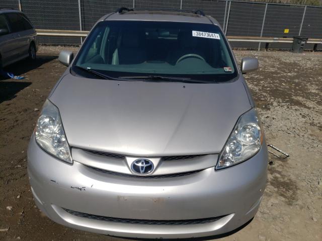 Photo 8 VIN: 5TDYK4CC3AS292879 - TOYOTA SIENNA XLE 