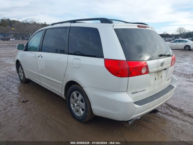 Photo 2 VIN: 5TDYK4CC3AS299346 - TOYOTA SIENNA 