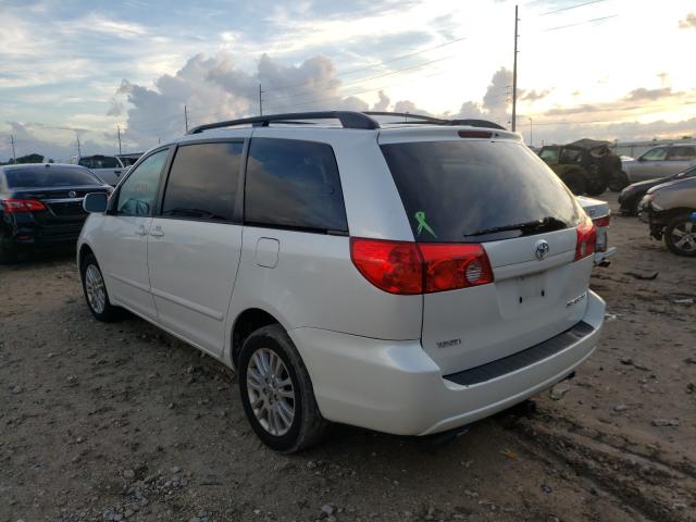 Photo 2 VIN: 5TDYK4CC3AS306134 - TOYOTA SIENNA XLE 