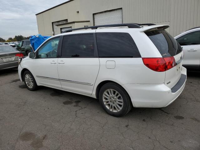 Photo 1 VIN: 5TDYK4CC3AS312631 - TOYOTA SIENNA XLE 