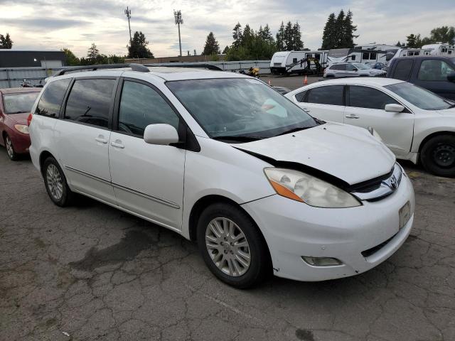 Photo 3 VIN: 5TDYK4CC3AS312631 - TOYOTA SIENNA XLE 