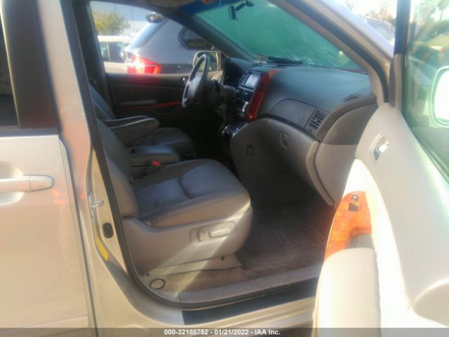 Photo 4 VIN: 5TDYK4CC3AS328263 - TOYOTA SIENNA 