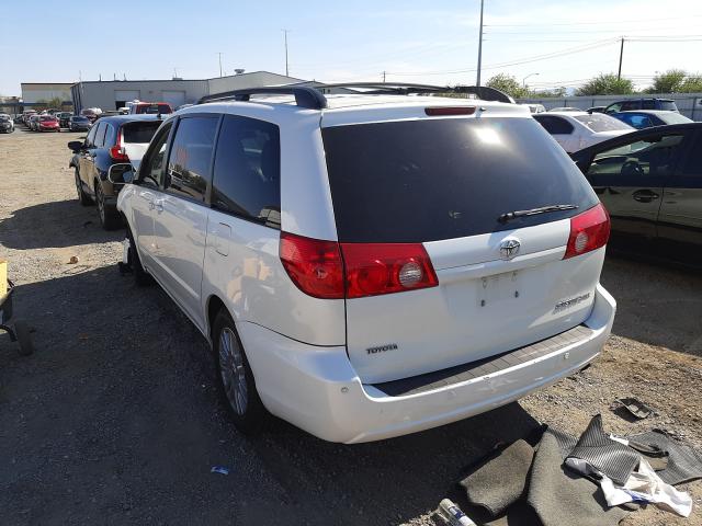 Photo 2 VIN: 5TDYK4CC4AS299937 - TOYOTA SIENNA XLE 