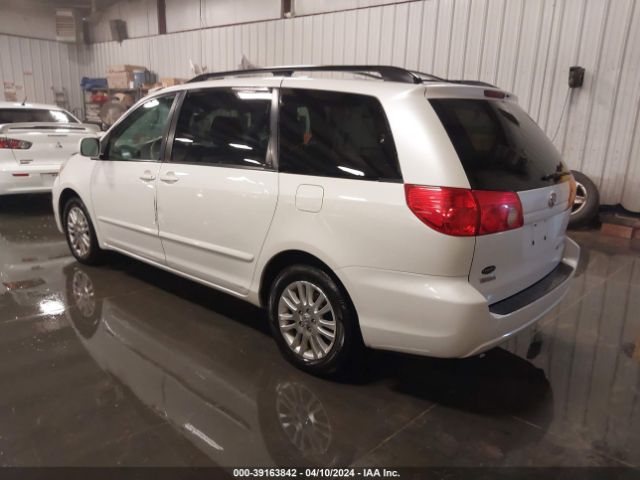 Photo 2 VIN: 5TDYK4CC4AS300729 - TOYOTA SIENNA 