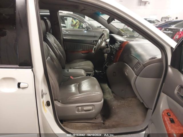 Photo 4 VIN: 5TDYK4CC4AS300729 - TOYOTA SIENNA 