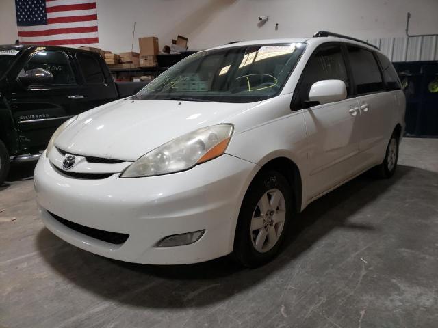 Photo 1 VIN: 5TDYK4CC4AS304120 - TOYOTA SIENNA XLE 