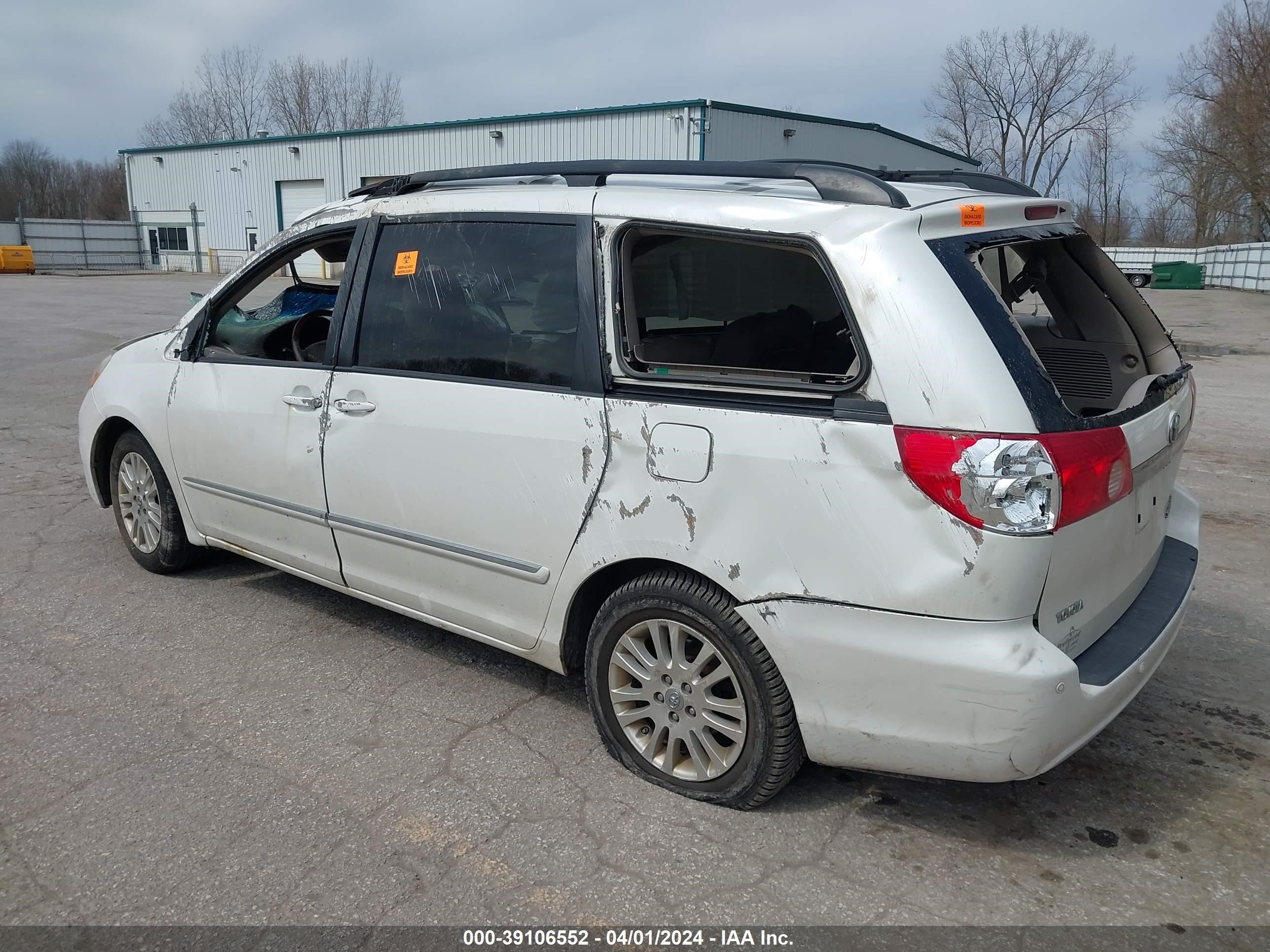 Photo 2 VIN: 5TDYK4CC4AS318664 - TOYOTA SIENNA 