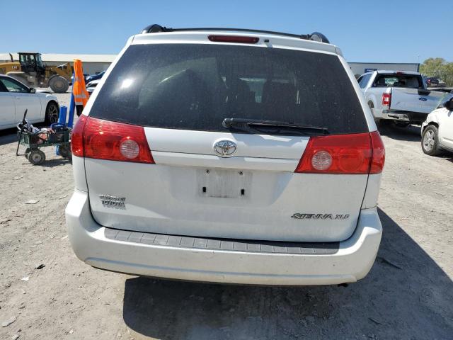 Photo 5 VIN: 5TDYK4CC4AS322990 - TOYOTA SIENNA XLE 