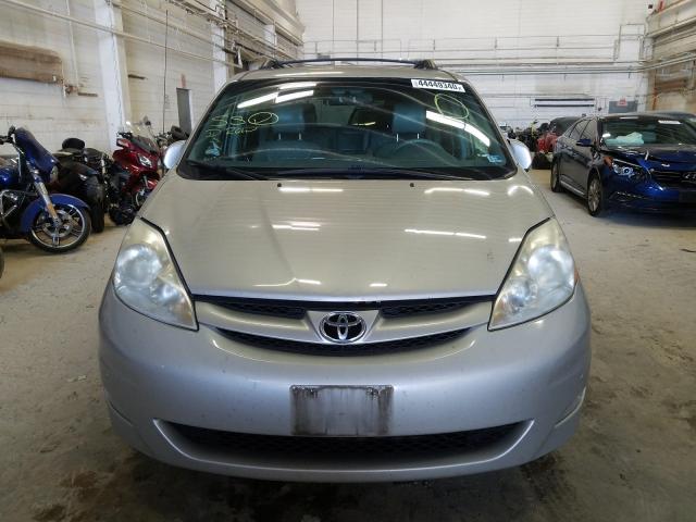 Photo 8 VIN: 5TDYK4CC4AS343337 - TOYOTA SIENNA XLE 