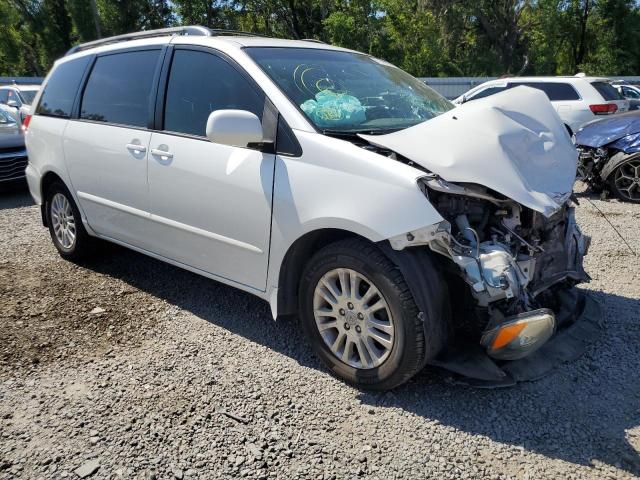 Photo 3 VIN: 5TDYK4CC6AS321453 - TOYOTA SIENNA XLE 