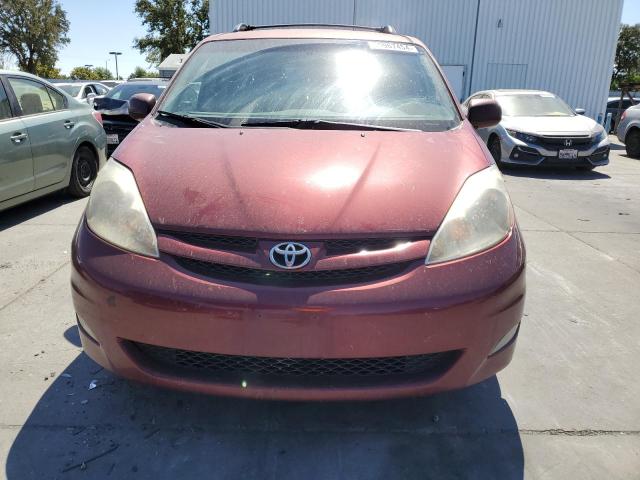 Photo 4 VIN: 5TDYK4CC6AS329827 - TOYOTA SIENNA XLE 