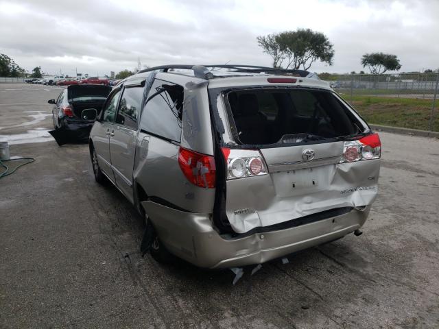 Photo 2 VIN: 5TDYK4CC7AS305651 - TOYOTA SIENNA XLE 