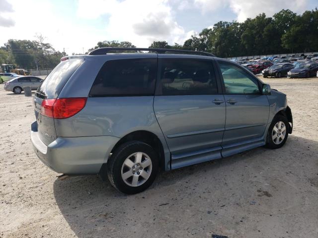 Photo 2 VIN: 5TDYK4CC7AS308100 - TOYOTA SIENNA XLE 