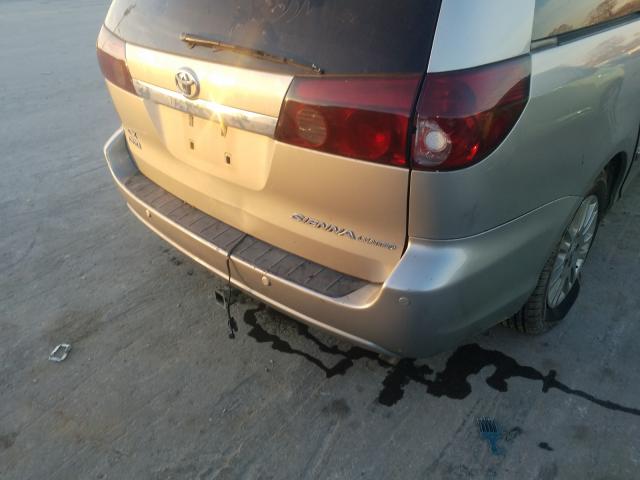 Photo 8 VIN: 5TDYK4CC7AS329089 - TOYOTA SIENNA XLE 