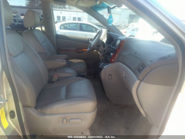 Photo 4 VIN: 5TDYK4CC8AS304363 - TOYOTA SIENNA 