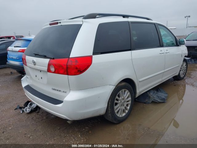 Photo 3 VIN: 5TDYK4CC8AS324712 - TOYOTA SIENNA 