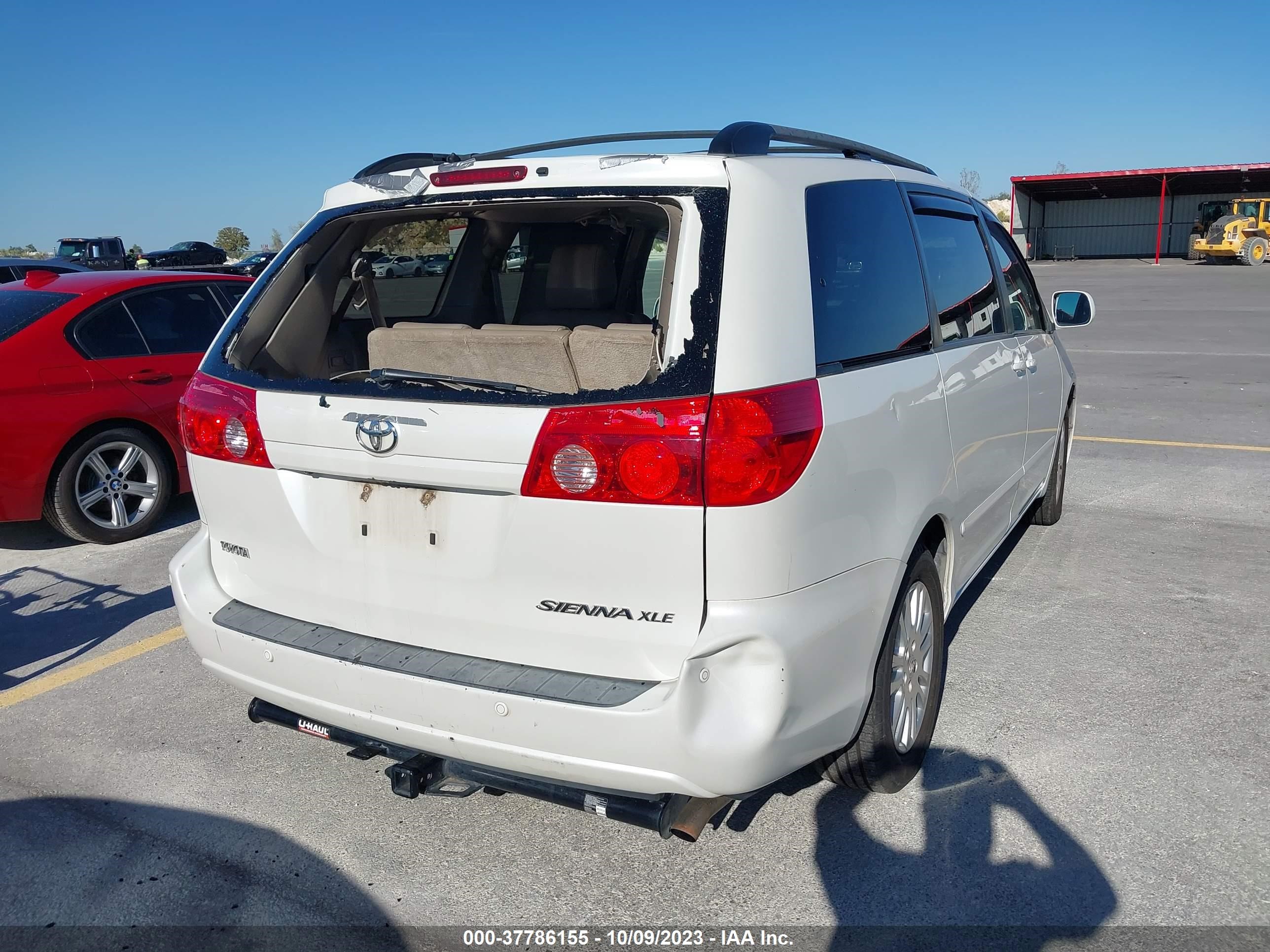 Photo 3 VIN: 5TDYK4CC8AS330476 - TOYOTA SIENNA 