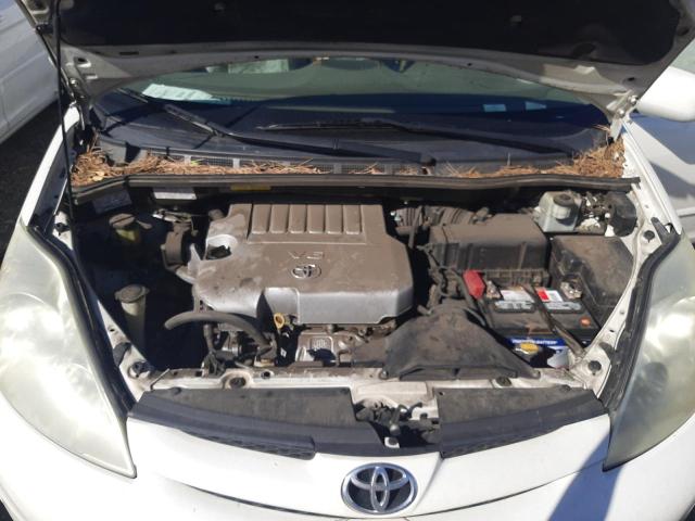 Photo 6 VIN: 5TDYK4CC8AS341056 - TOYOTA SIENNA XLE 