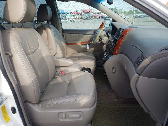 Photo 4 VIN: 5TDYK4CC8AS341283 - TOYOTA SIENNA XLE 