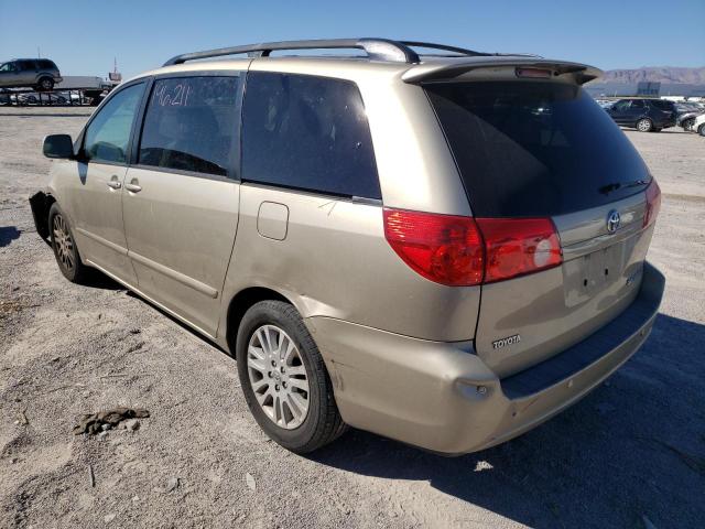 Photo 2 VIN: 5TDYK4CCXAS297058 - TOYOTA SIENNA XLE 