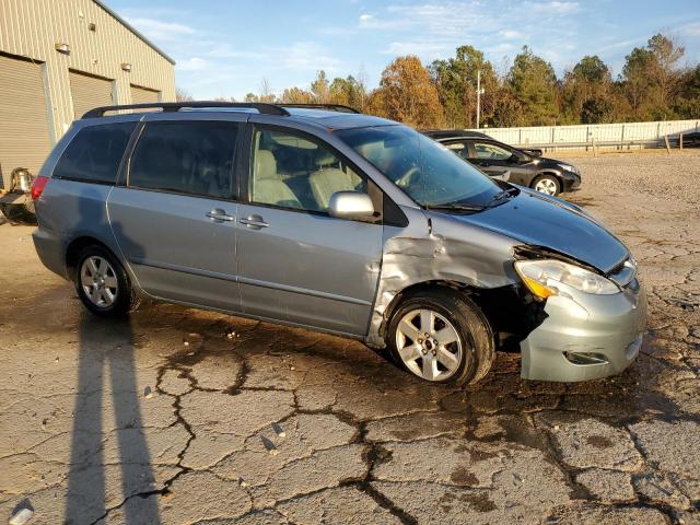 Photo 3 VIN: 5TDYK4CCXAS313579 - TOYOTA SIENNA XLE 