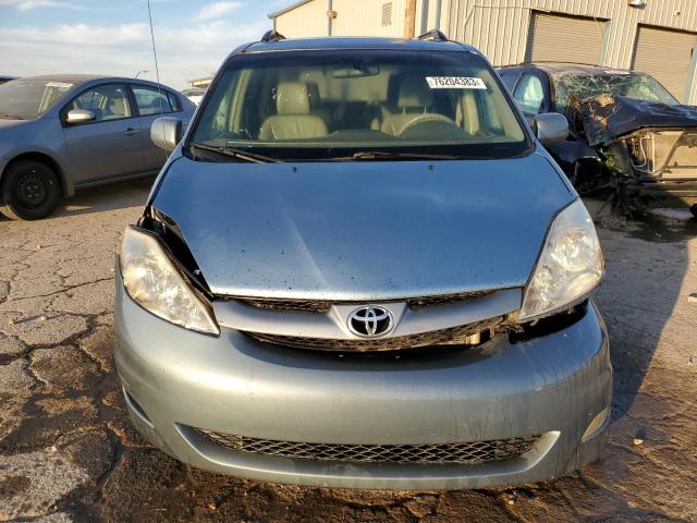 Photo 4 VIN: 5TDYK4CCXAS313579 - TOYOTA SIENNA XLE 