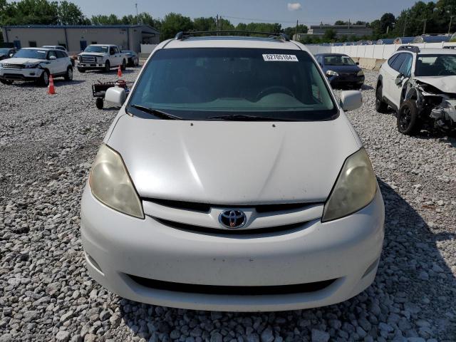 Photo 4 VIN: 5TDYK4CCXAS335629 - TOYOTA SIENNA XLE 