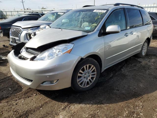 Photo 1 VIN: 5TDYK4CCXAS337851 - TOYOTA SIENNA XLE 