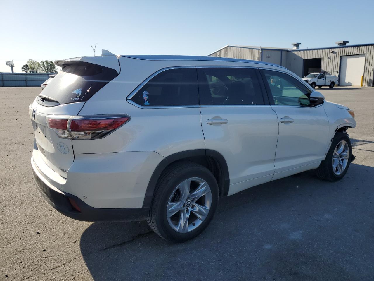 Photo 2 VIN: 5TDYKRFH6GS127437 - TOYOTA HIGHLANDER 