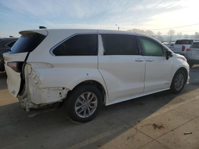 Photo 2 VIN: 5TDYRKEC0MS003703 - TOYOTA SIENNA XLE 