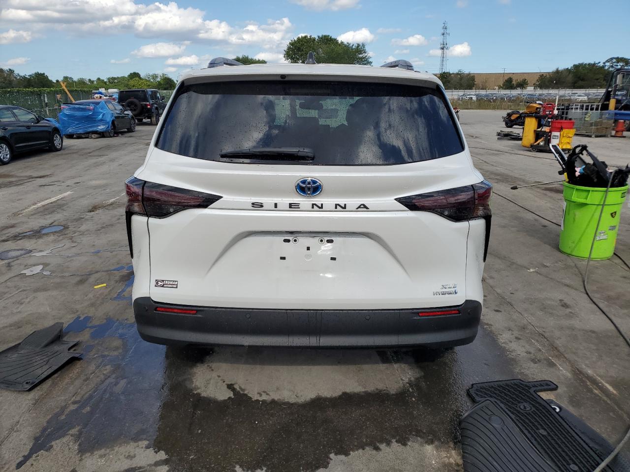 Photo 5 VIN: 5TDYRKEC0PS174679 - TOYOTA SIENNA 