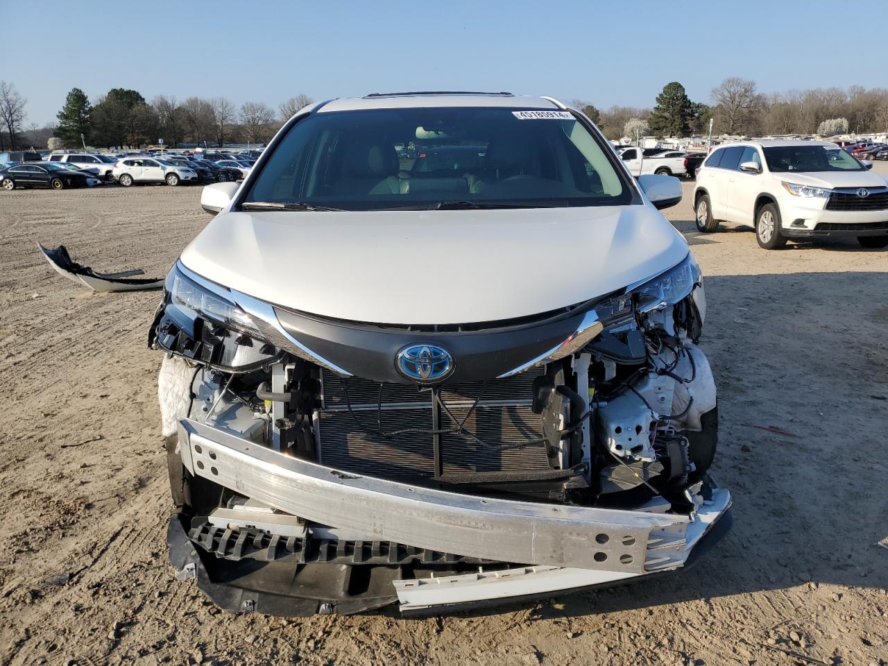 Photo 4 VIN: 5TDYRKEC1MS037231 - TOYOTA SIENNA 