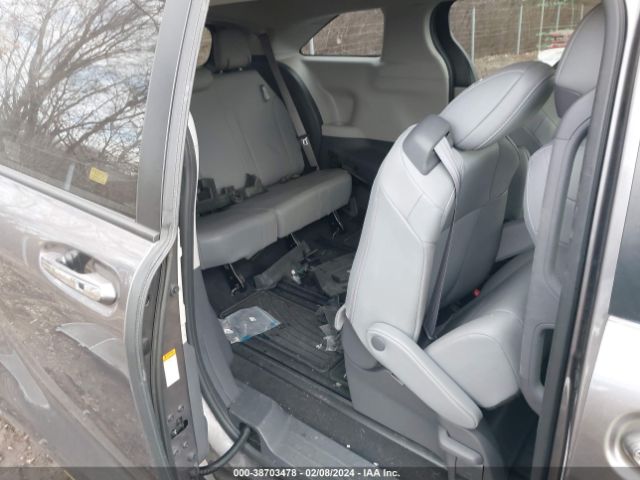 Photo 7 VIN: 5TDYRKEC1MS059942 - TOYOTA SIENNA 