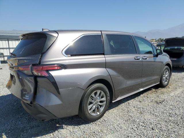 Photo 2 VIN: 5TDYRKEC1NS097138 - TOYOTA SIENNA 