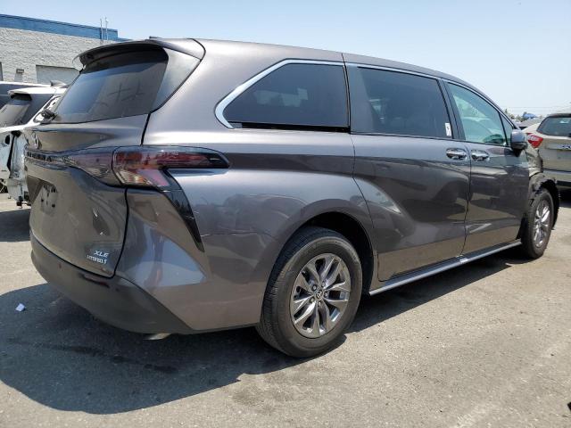 Photo 2 VIN: 5TDYRKEC1PS137916 - TOYOTA SIENNA XLE 