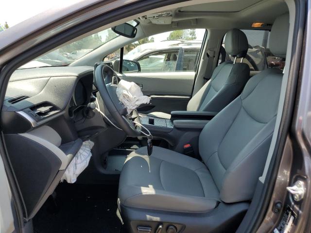 Photo 6 VIN: 5TDYRKEC1PS137916 - TOYOTA SIENNA XLE 