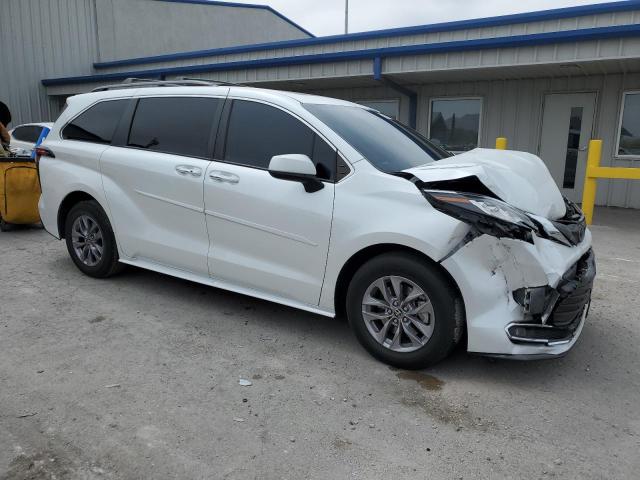 Photo 3 VIN: 5TDYRKEC2NS085483 - TOYOTA SIENNA XLE 