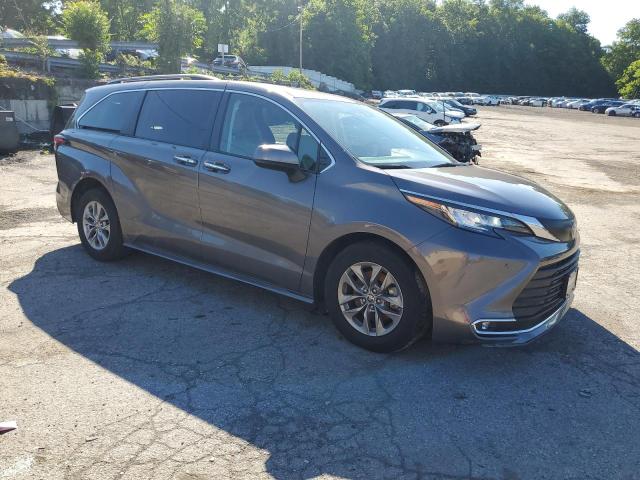 Photo 3 VIN: 5TDYRKEC2NS100046 - TOYOTA SIENNA XLE 