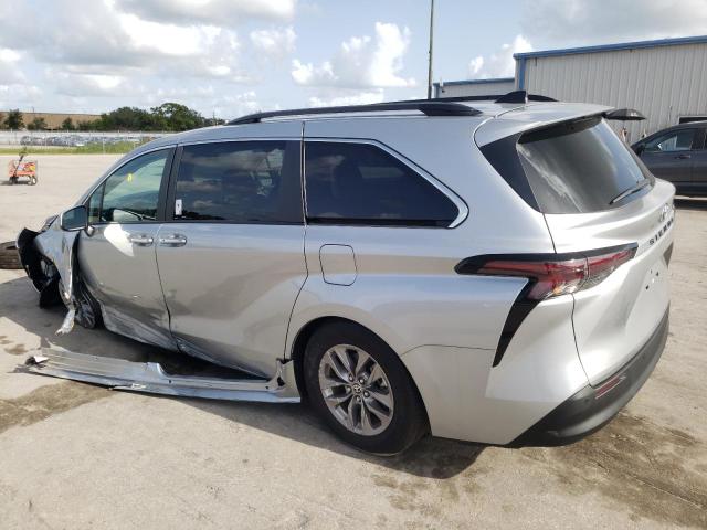 Photo 1 VIN: 5TDYRKEC2PS137178 - TOYOTA SIENNA XLE 