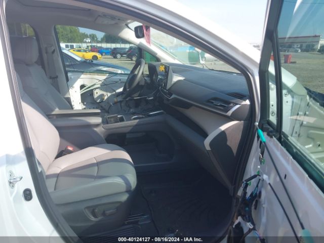 Photo 4 VIN: 5TDYRKEC2RS187596 - TOYOTA SIENNA 